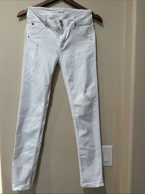 Hudson Jeans White Skinny Jeans with Subtle Distress